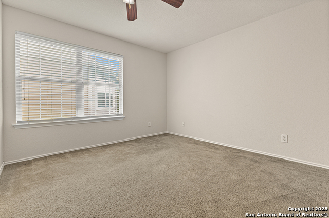 Image 18 of 29 For 10426 Manor Crk