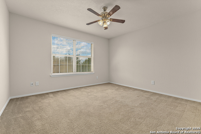 Image 20 of 29 For 10426 Manor Crk