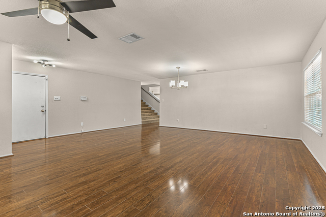 Image 6 of 29 For 10426 Manor Crk