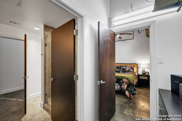 Listing photo id 18 for 831 Flores St S 2310