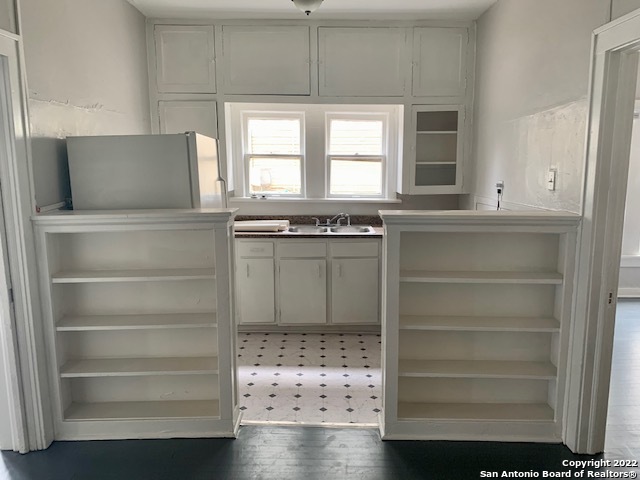 Details for 1140 W Ashby Pl  1, San Antonio, TX 78201