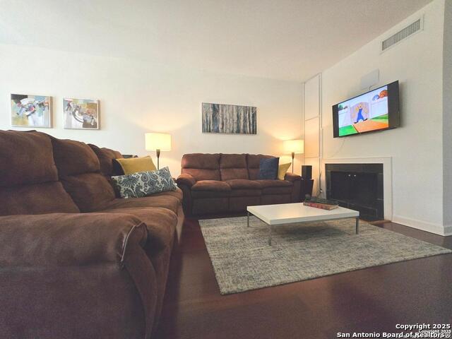 Image 15 of 39 For 7707 Broadway  24a