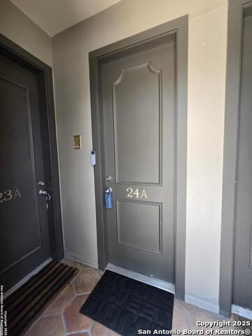 Image 7 of 39 For 7707 Broadway  24a