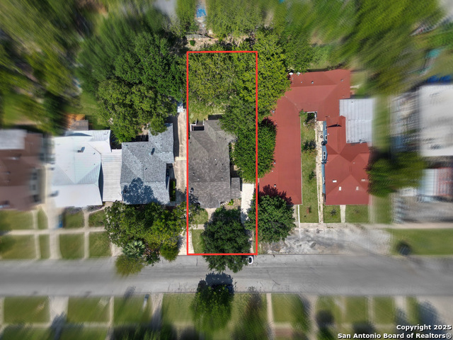 Listing photo id 24 for 419 Huisache W