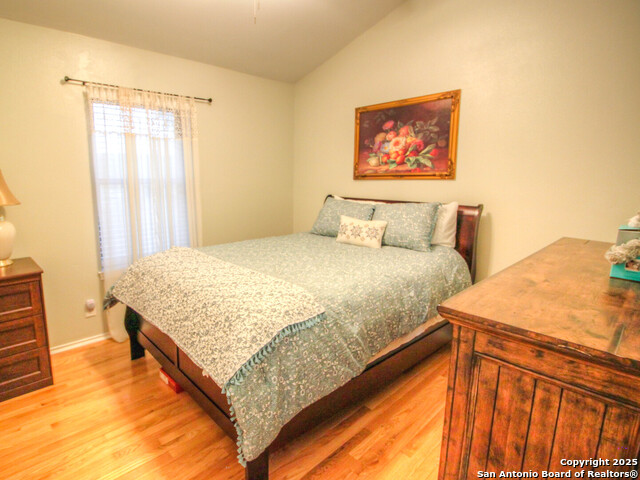 Image 20 of 49 For 213 Bluebonnet