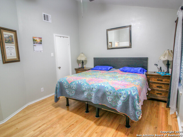 Image 22 of 49 For 213 Bluebonnet