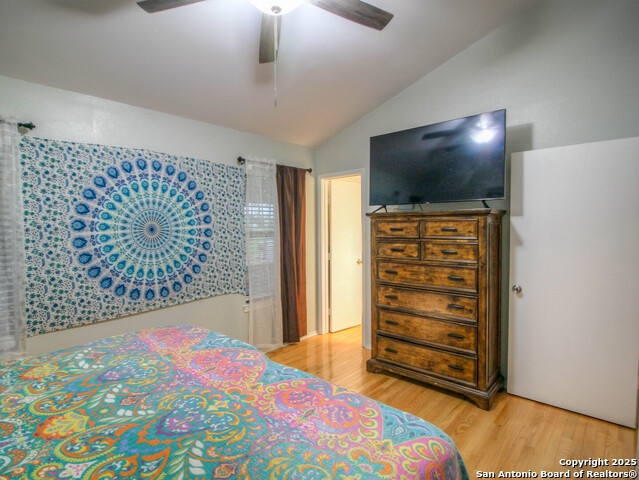 Image 24 of 49 For 213 Bluebonnet