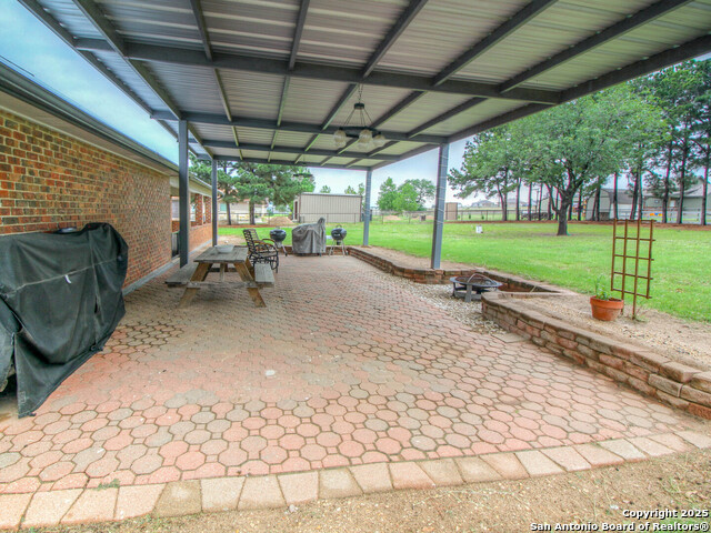 Image 34 of 49 For 213 Bluebonnet