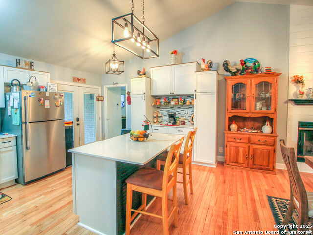 Image 4 of 49 For 213 Bluebonnet