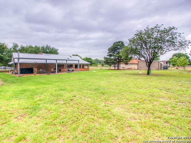 Image 42 of 49 For 213 Bluebonnet
