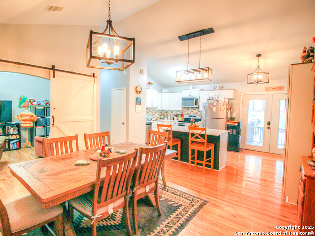 Image 7 of 49 For 213 Bluebonnet