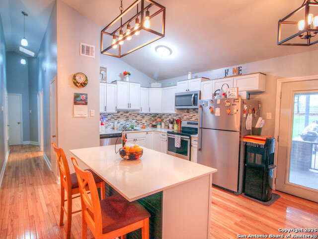 Image 8 of 49 For 213 Bluebonnet