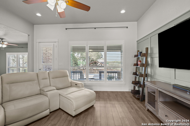 Image 11 of 75 For 100 Ashton W