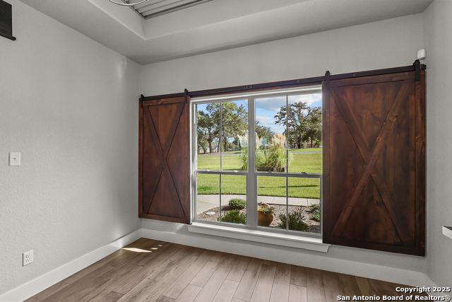 Image 23 of 75 For 100 Ashton W