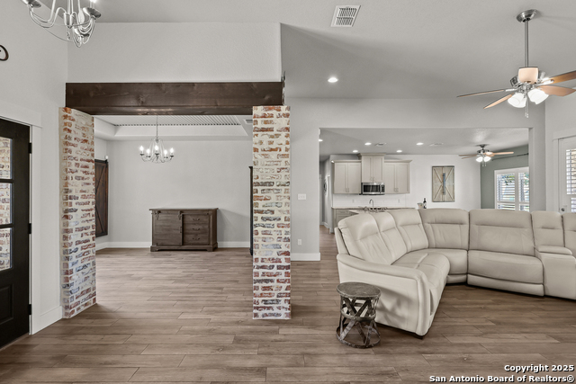 Image 25 of 75 For 100 Ashton W