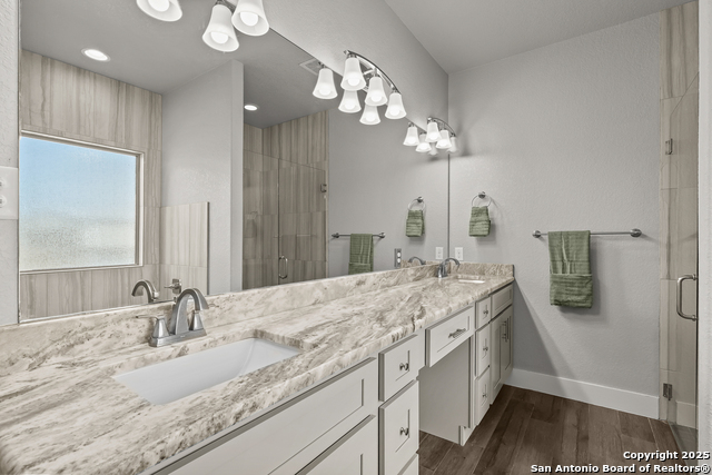 Image 30 of 75 For 100 Ashton W