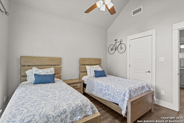 Image 35 of 75 For 100 Ashton W