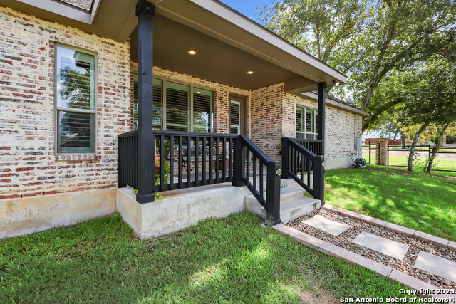 Image 47 of 75 For 100 Ashton W