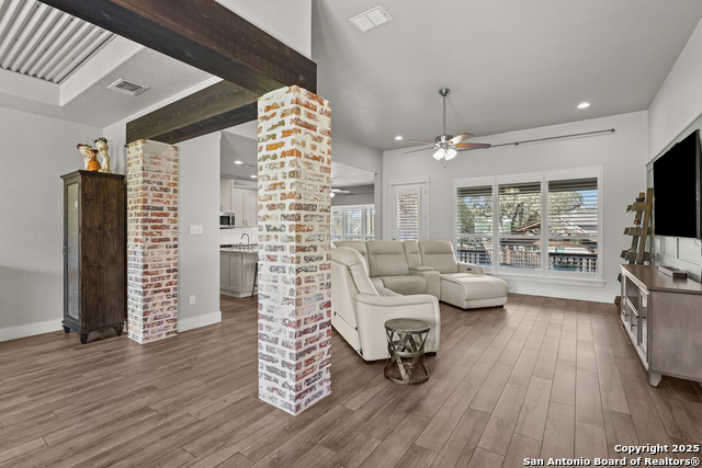 Image 5 of 75 For 100 Ashton W