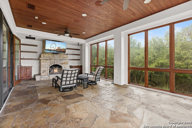 Image 22 of 65 For 179 Riverwood