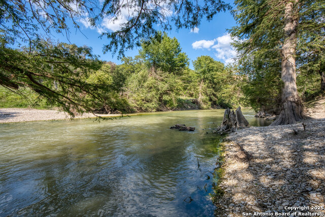 Image 5 of 65 For 179 Riverwood