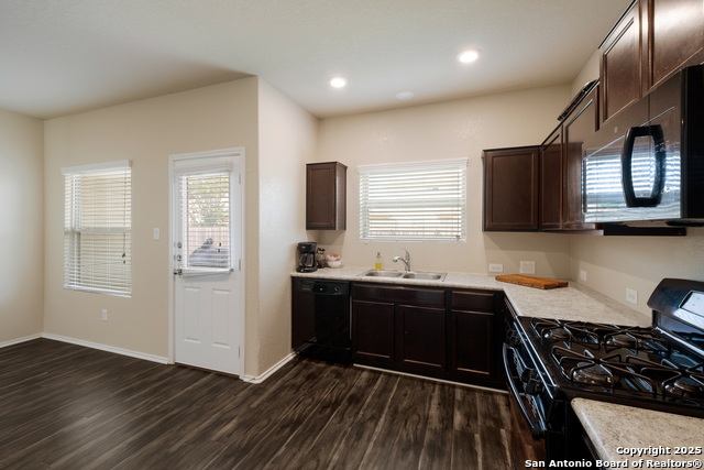 Image 10 of 31 For 8415 Blackstone