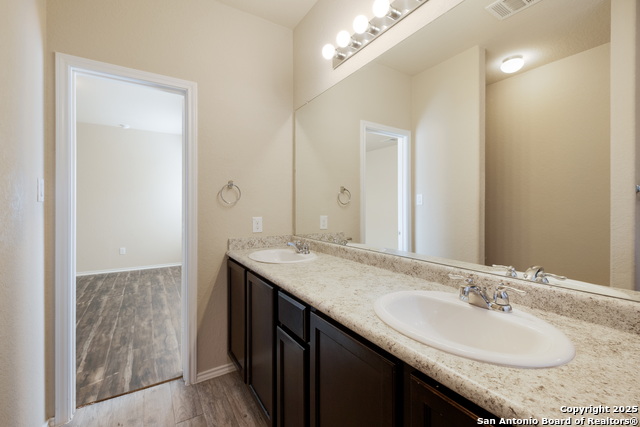 Image 18 of 31 For 8415 Blackstone