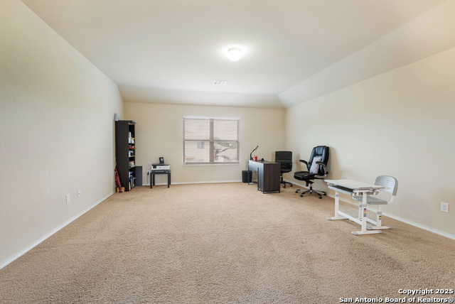 Image 19 of 31 For 8415 Blackstone