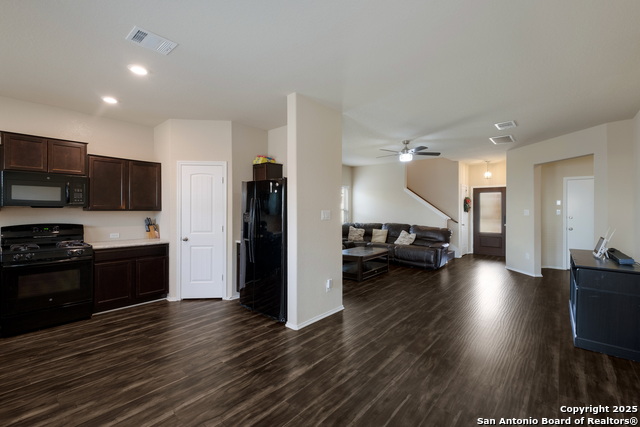 Image 7 of 31 For 8415 Blackstone