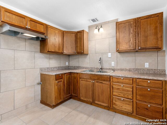 Image 11 of 29 For 511 5th  