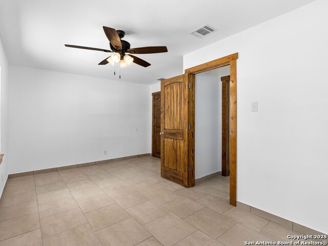 Image 20 of 29 For 511 5th  
