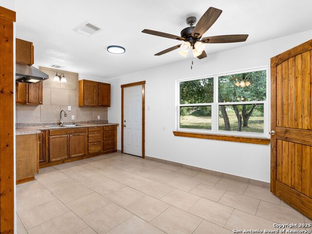 Image 9 of 29 For 511 5th  