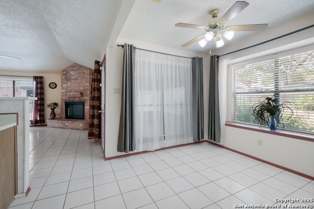 Listing photo id 9 for 7703 Forest Fern