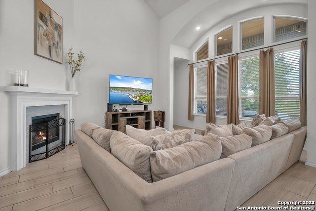 Image 6 of 41 For 3782 Chicory Bend