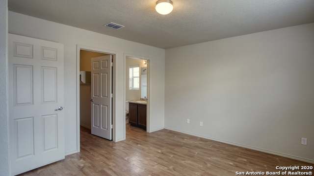 Listing photo id 3 for 8935 Bonnie Butler