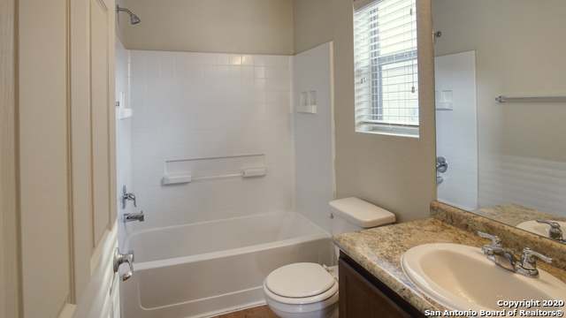 Listing photo id 4 for 8935 Bonnie Butler