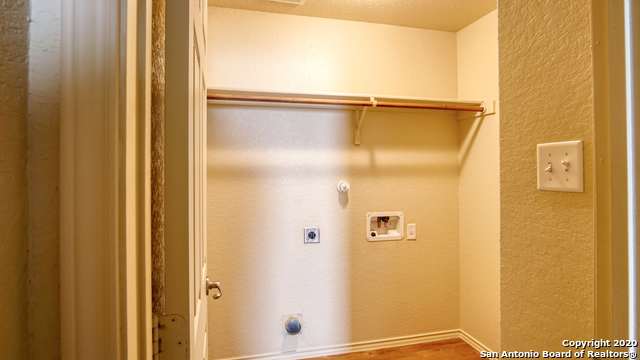 Listing photo id 6 for 8935 Bonnie Butler
