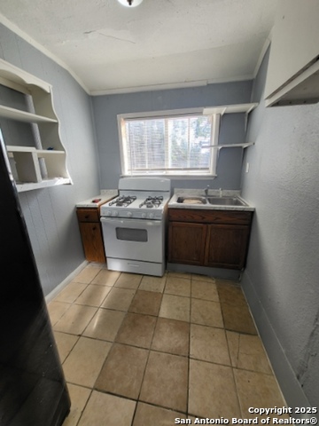 Listing photo id 0 for 105 Morrill Ave  A