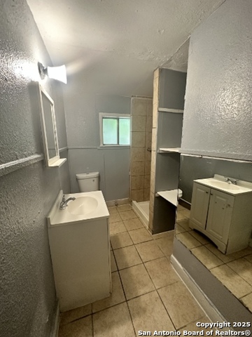 Listing photo id 4 for 105 Morrill Ave  A