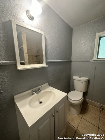 Listing photo id 6 for 105 Morrill Ave  A