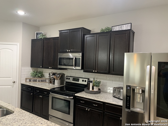 Listing photo id 1 for 7130 Pandora