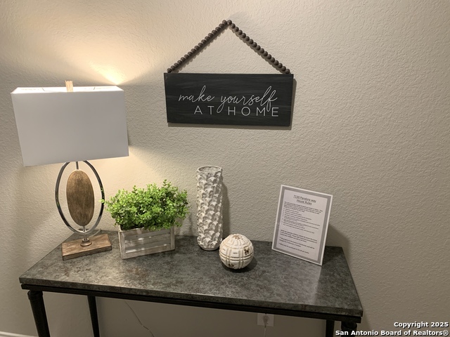 Listing photo id 3 for 7130 Pandora