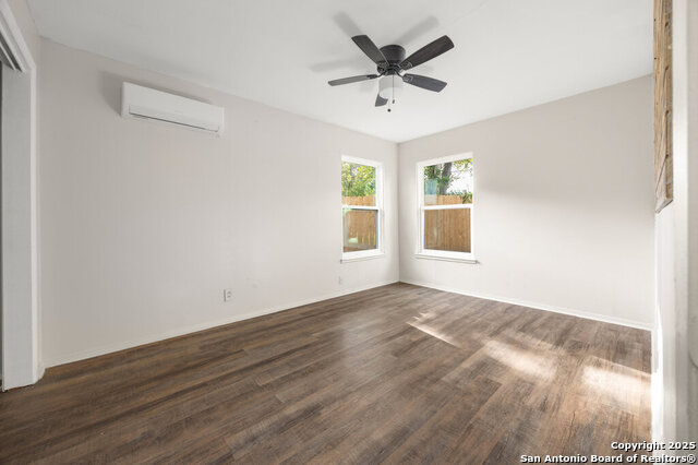 Image 13 of 22 For 2426 Spicewood