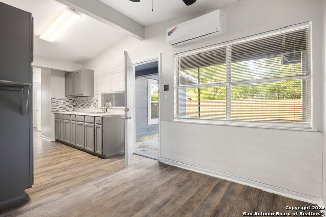 Image 7 of 22 For 2426 Spicewood