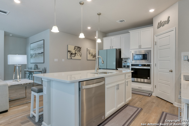 Image 15 of 42 For 3056 Beringer