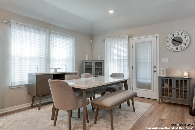 Image 17 of 42 For 3056 Beringer