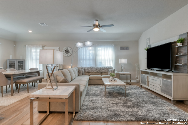 Image 19 of 42 For 3056 Beringer