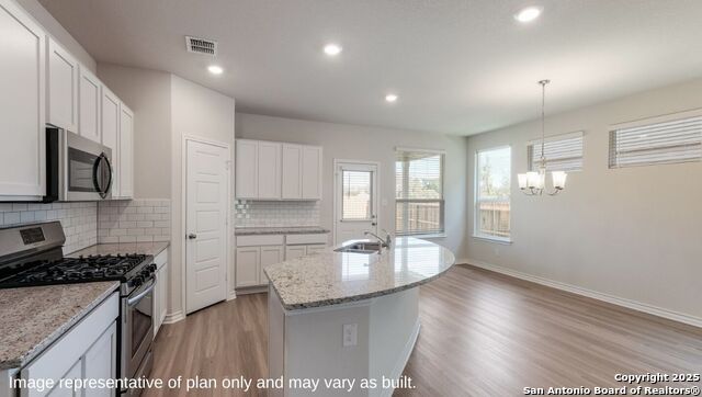 Listing photo id 6 for 21068 Millstream Bend