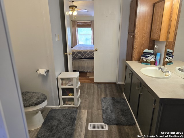 Image 17 of 31 For 200 Iroquois