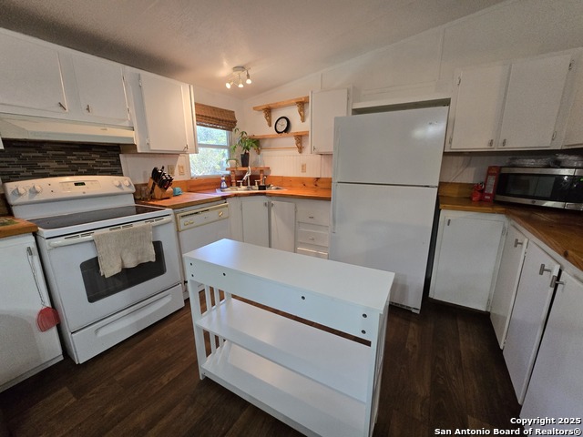 Image 3 of 31 For 200 Iroquois